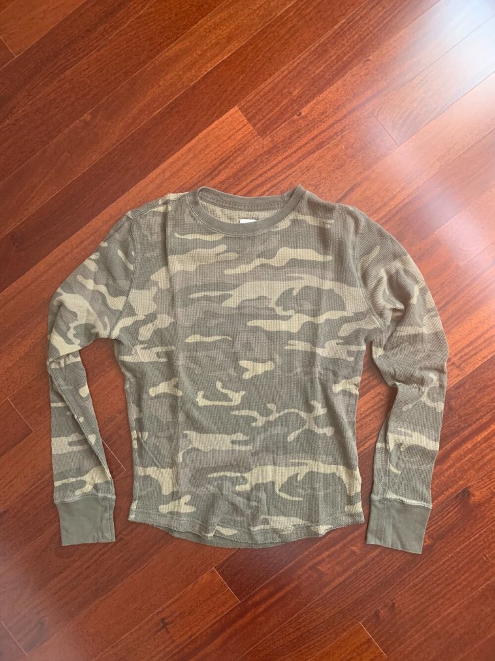 MOSSIMO camo LS t shirt